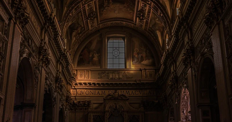 Églises et basiliques : le musée gratuit que personne ne prévoit